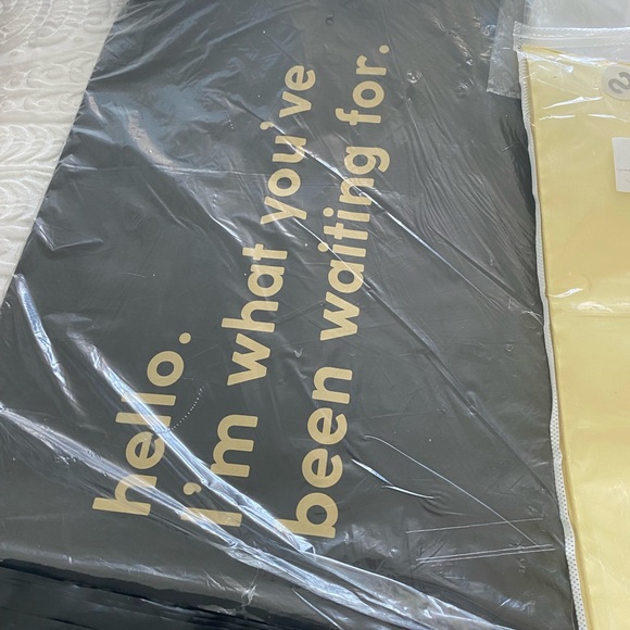 Shipping Items Bundle - Picture 6 of 8